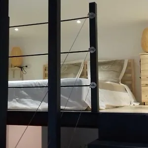 10 Via Giuseppe Sirtori Apartment
